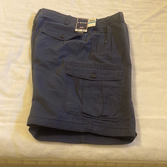 Izod blue men’s cargo shorts NWT - Picture 4 of 7